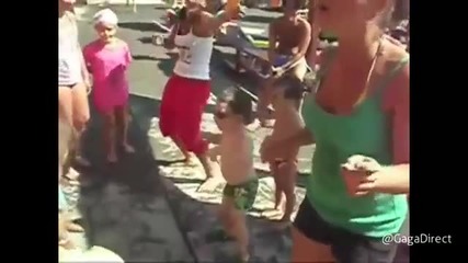 Little boy dancing Lady Gaga - Judas