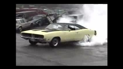 Dodge Charger 1969 Burnout