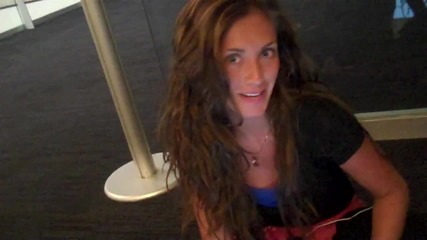 Anahi rumbo a Brasil...