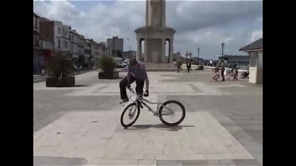 mountain bike trials street video 