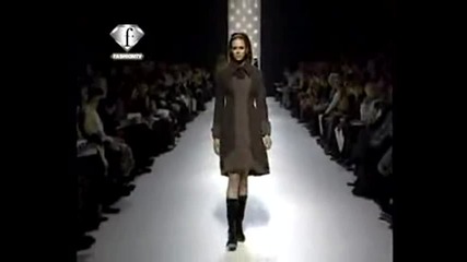 Fashion Tv - Model Elise Crombez. Milan Fall Winter 05 06