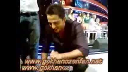 Gökhan Özen Sahne Önü