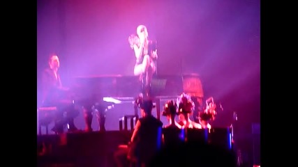 Rihanna - Stupid In Love / The Last Girl On Earth Tour 2010 / [frankfurt, Germany]