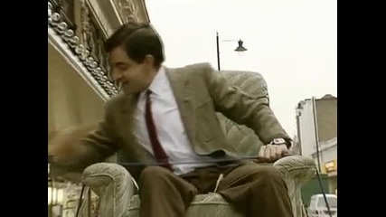 Mr.bean - Шофиране върху покрива на кола 