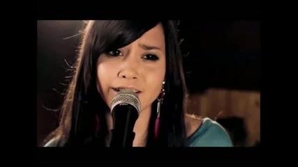 Megan Nicole - Fly (nicki Minaj feat. Rihanna) (cover)