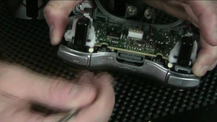How To Paint Xbox 360 Controllers - 6 - Re-assembly