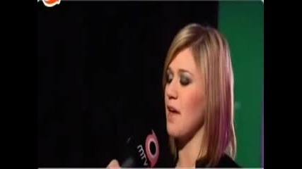 Kelly Clarkson Interview 