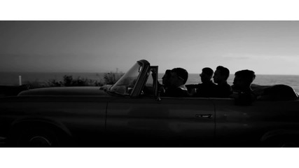 The Neighbourhood - Sweater Weat