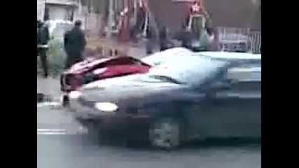 Катастрофирало Ferrari California