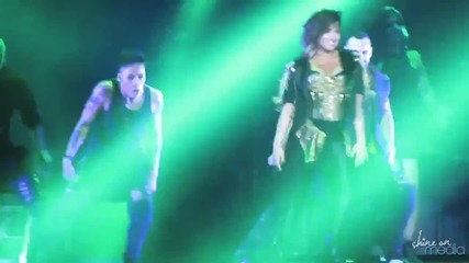 Demi Lovato - _thriller_ Cover, Dancing & Twerking Live at Staples Center (michael Jackson Cover)