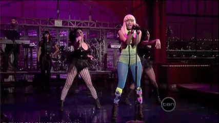Nicki Minaj - Right Thru Me ( Live on David Letterman)