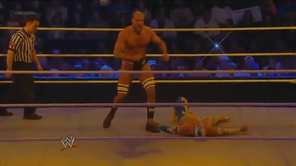 Antonio Cesaro reverses Sin Cara Springboard Crossbody into Very European Uppercut in mid-air