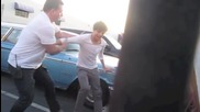 One Direction - Пол спасява Луи !!!