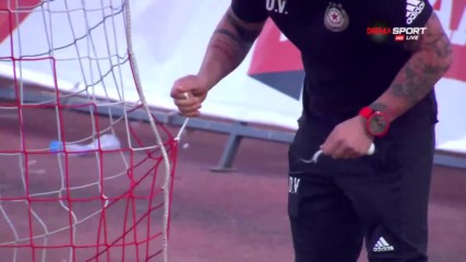 Изпокъсани мрежи забавиха ЦСКА - Лудогорец