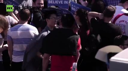 Danny DeVito Joins Bernie Sanders at Boston Homecoming Rally