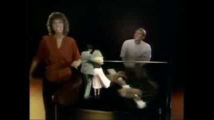 The Carpenters - Touch Me When We`re Dancing