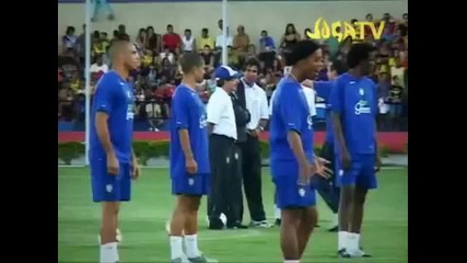 Ronaldinho s Amazing Skills...