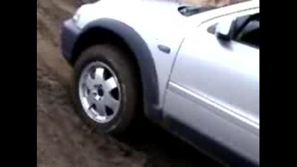 Subaru Legacy Outback vs Volvo V70 Cross Country