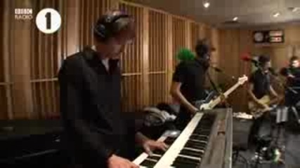 White Lies - Love Lockdown (kanye West cover)
