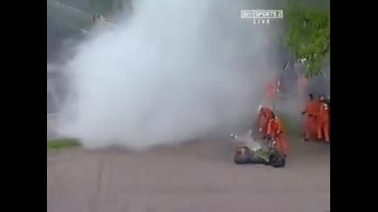 British Superbike И двата мотора са обзети от пламъци страхотна гледка