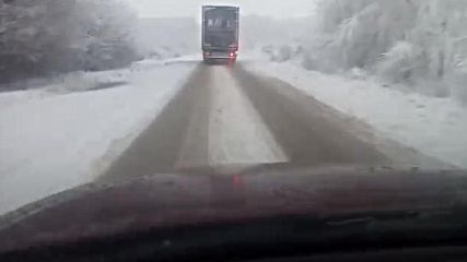 Колона от тирове на пътя Видин-Монтана