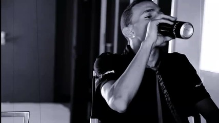 Khleo - Give Em What They Want 
