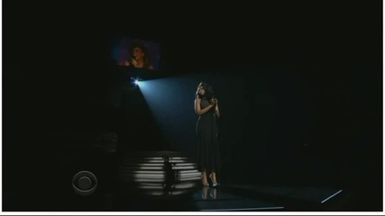 Дженифър Хъдсън пее в памет на Уитни Хюстън - I Will Always Love You ( Наградите Грами 2012 )