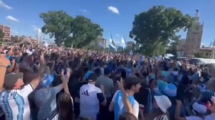 Феновете на Аржентина превзеха Канзас Сити с песни и танци