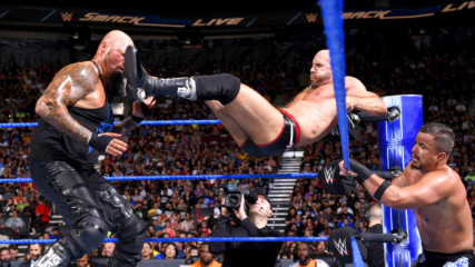 Luke Gallows & Karl Anderson vs. The Bar vs. The Colons - Triple Threat Tag Team Match: SmackDown LIVE, Aug. 28, 2018