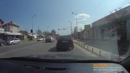Безмозъчен майстор по "ломско шосе" в София