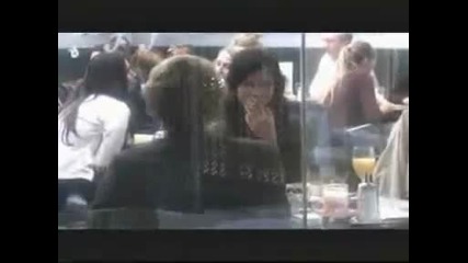 Jessica Schwarz smokes 