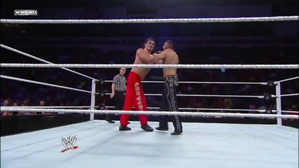 The Great Khali vs. Jinder Mahal Wwe Суперзвезди 9/8/13