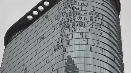 Четирима загинаха при гръмотевични бури в Хюстън, близо 1 млн. домакинства са без ток