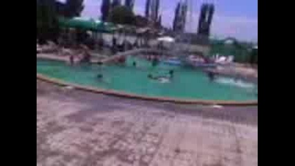 Skok V Basein (perlata)