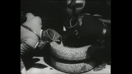 Българският сериал На всеки километър - Първи филм (1969), 3 серия - Пеещият часовник [част 6]