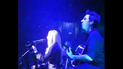 Avril Lavigne In Detroit (live)