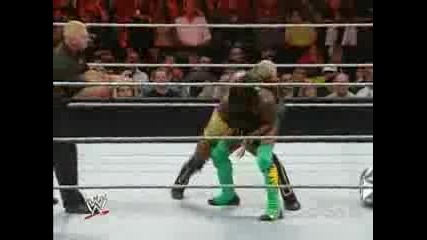 Shelton Benjamin vs Kofi Kingston (extreme Rules)