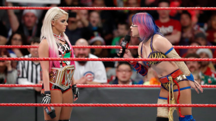Asuka sets her sights on Alexa Bliss by officially entering the Royal Rumble Match: Raw, Dec. 25, 2017