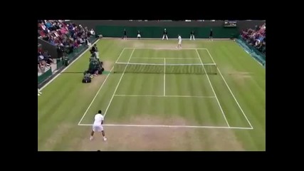 Ouch !!!!! Line Judge Hit By Ball - Wimbledon 2012
