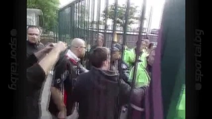 Фен на Цска ударен от стюард преди мача в Разград