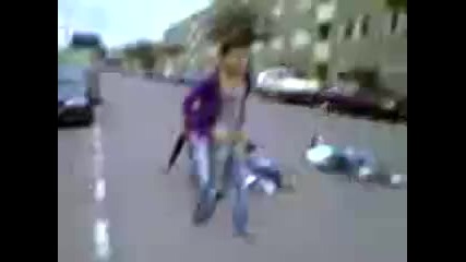 Момичета Се Забавляват На Улицата