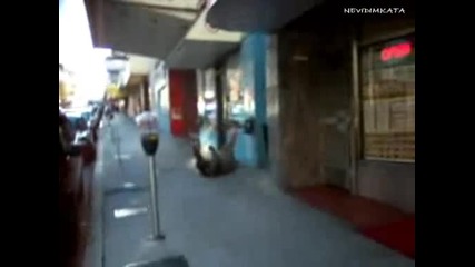 Пияница В Пълна Бойна Готовност!