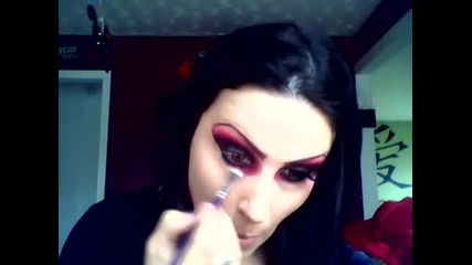 Vampire makeup