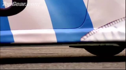 Youtube - Car Football! Vw Fox takes on the Aygo - Top Gear - Bbc autos 
