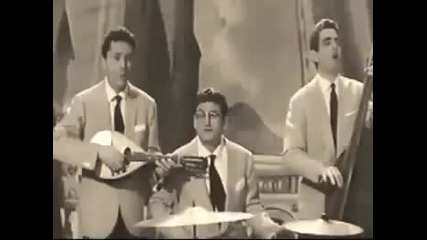 Yolanda Be Cool - We No Speak Americano (official video Hd)