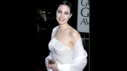 Aishwarya Rai спещу Angelina Jolie