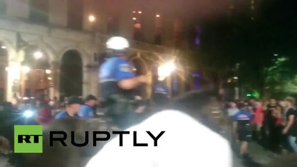 USA: College kids fume as police inexplicably use pepper spray on them