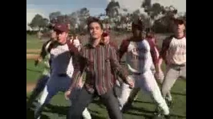 Thomas Dekker singing
