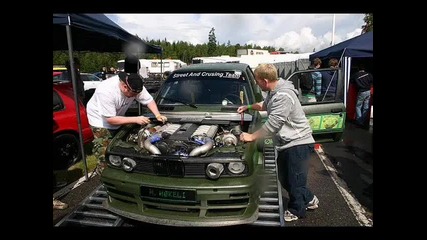 Етова е бавареца E30 V12 Twin Turbo !!!!