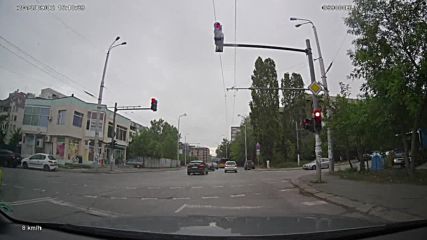 Минаване на червен светофар 35